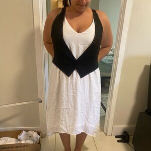 Cute black and white BCBG Maxazria Dress/ Vest